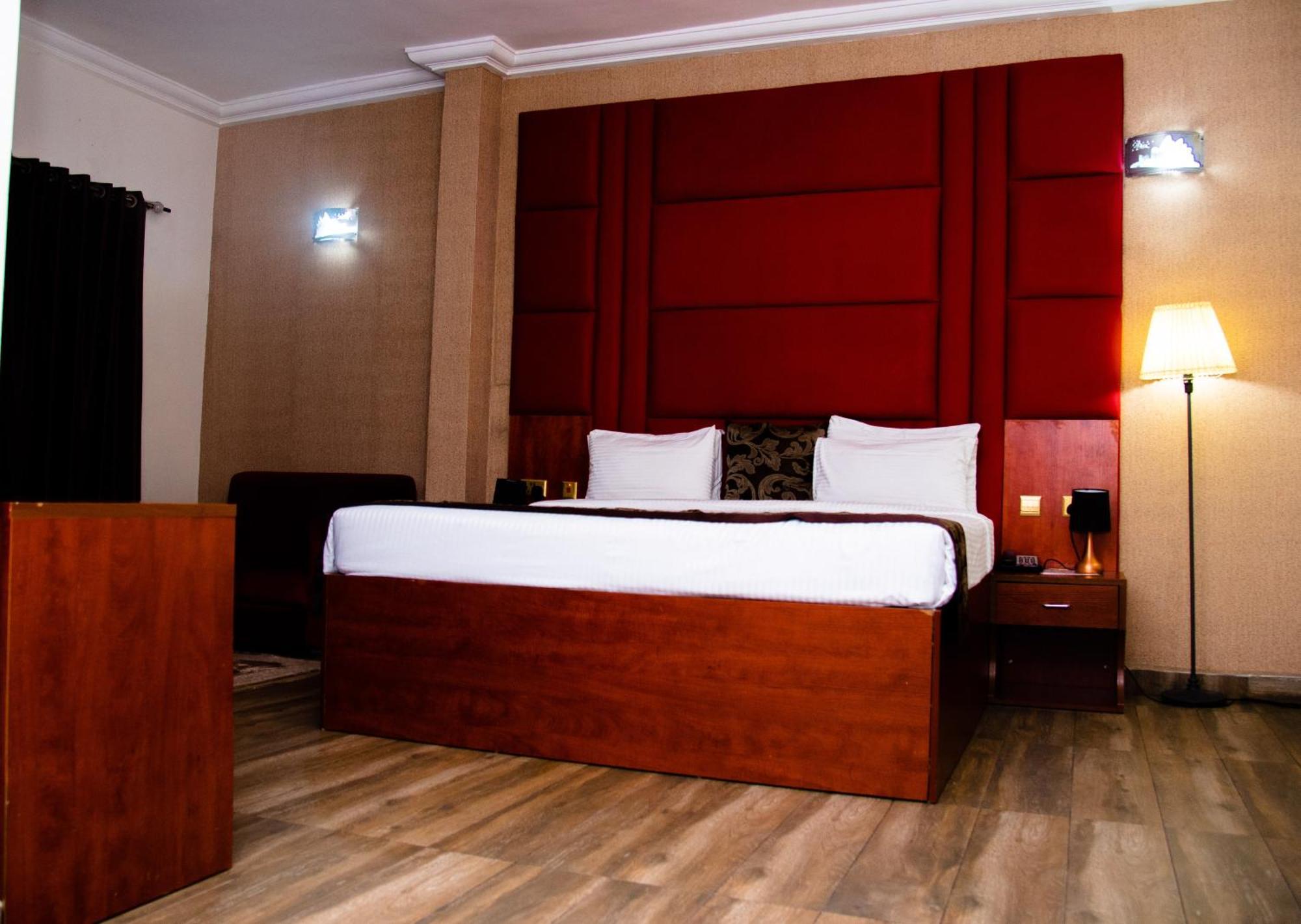 Golden Tulip Hotel -Gt31 Stadium Road Port Harcourt Extérieur photo
